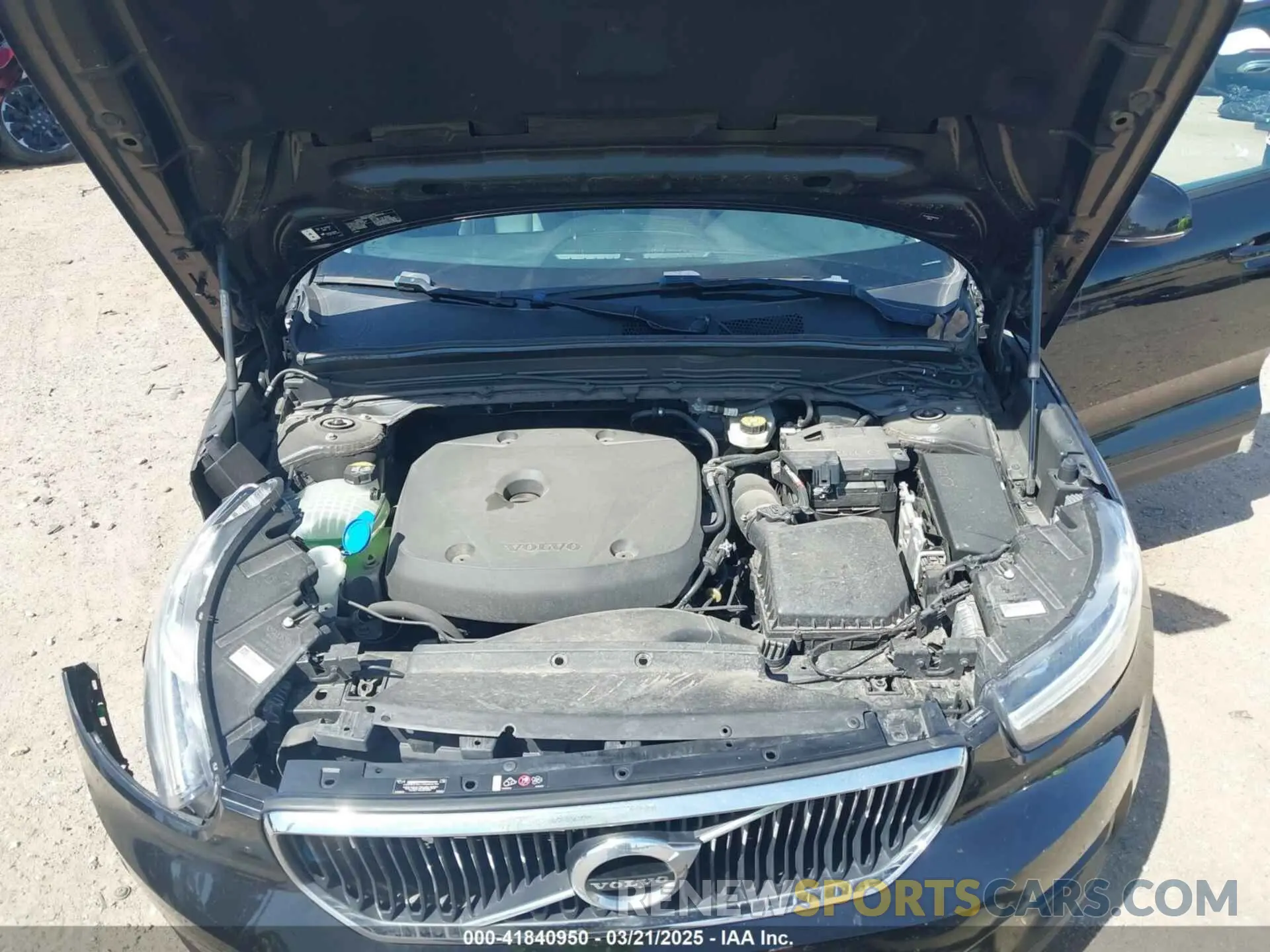 10 fotografías del automóvil dañado YV4162UK3M2415542 VOLVO XC40 2021