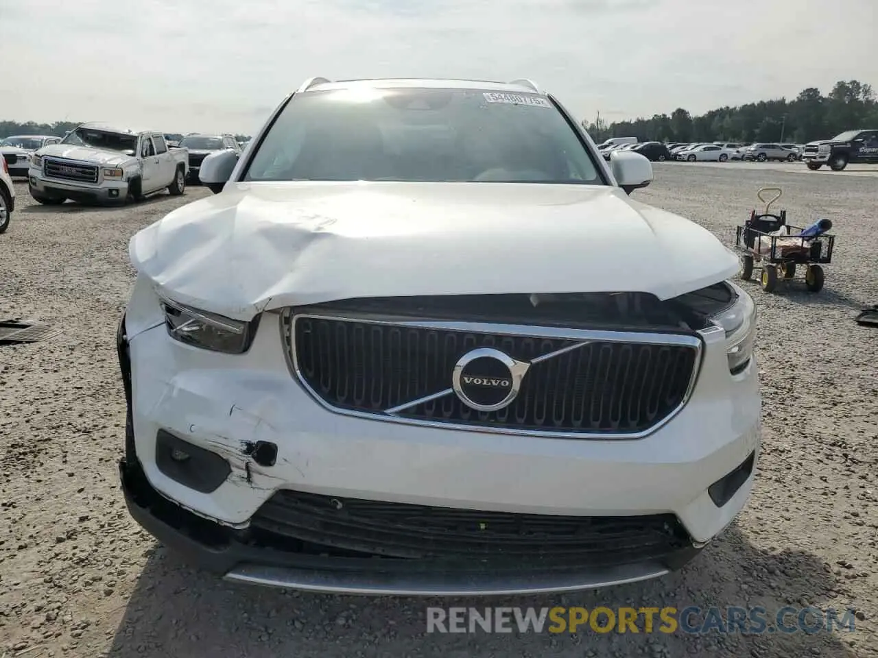 5 fotografías del automóvil dañado YV4162UK5M2439826 VOLVO XC40 2021