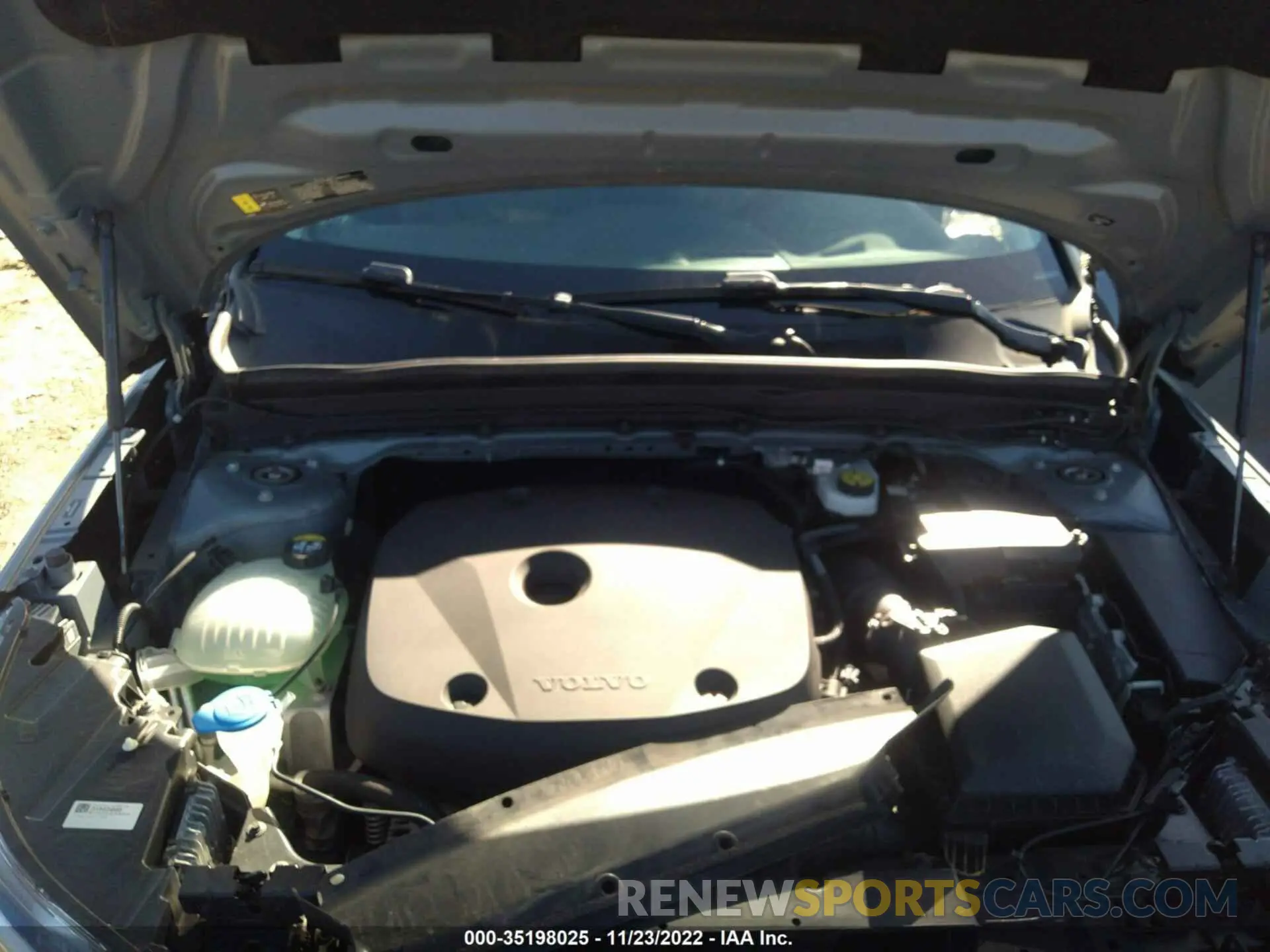 10 fotografías del automóvil dañado YV4162UK7M2601164 VOLVO XC40 2021