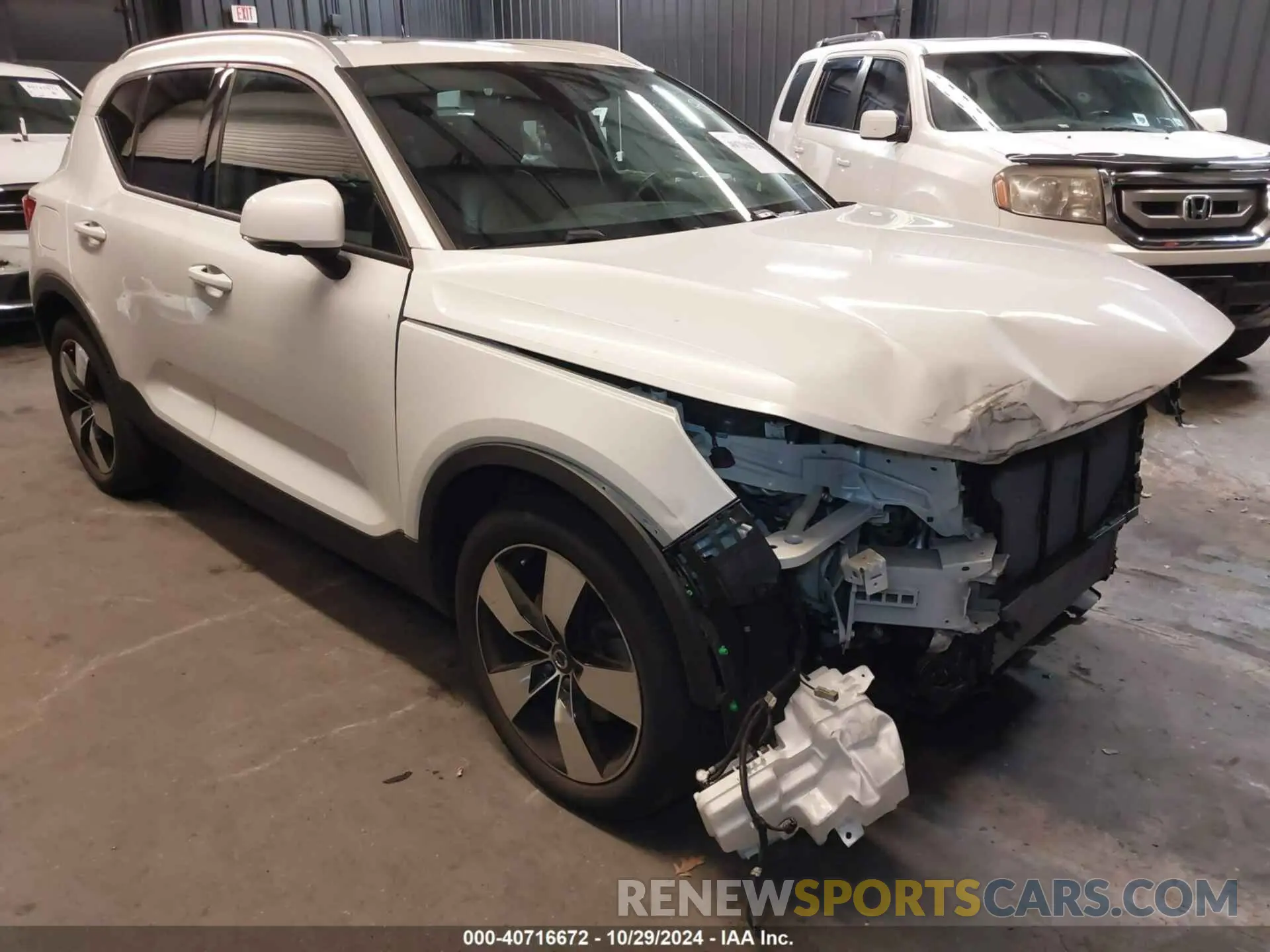1 fotografías del automóvil dañado YV4162UK8M2433115 VOLVO XC40 2021