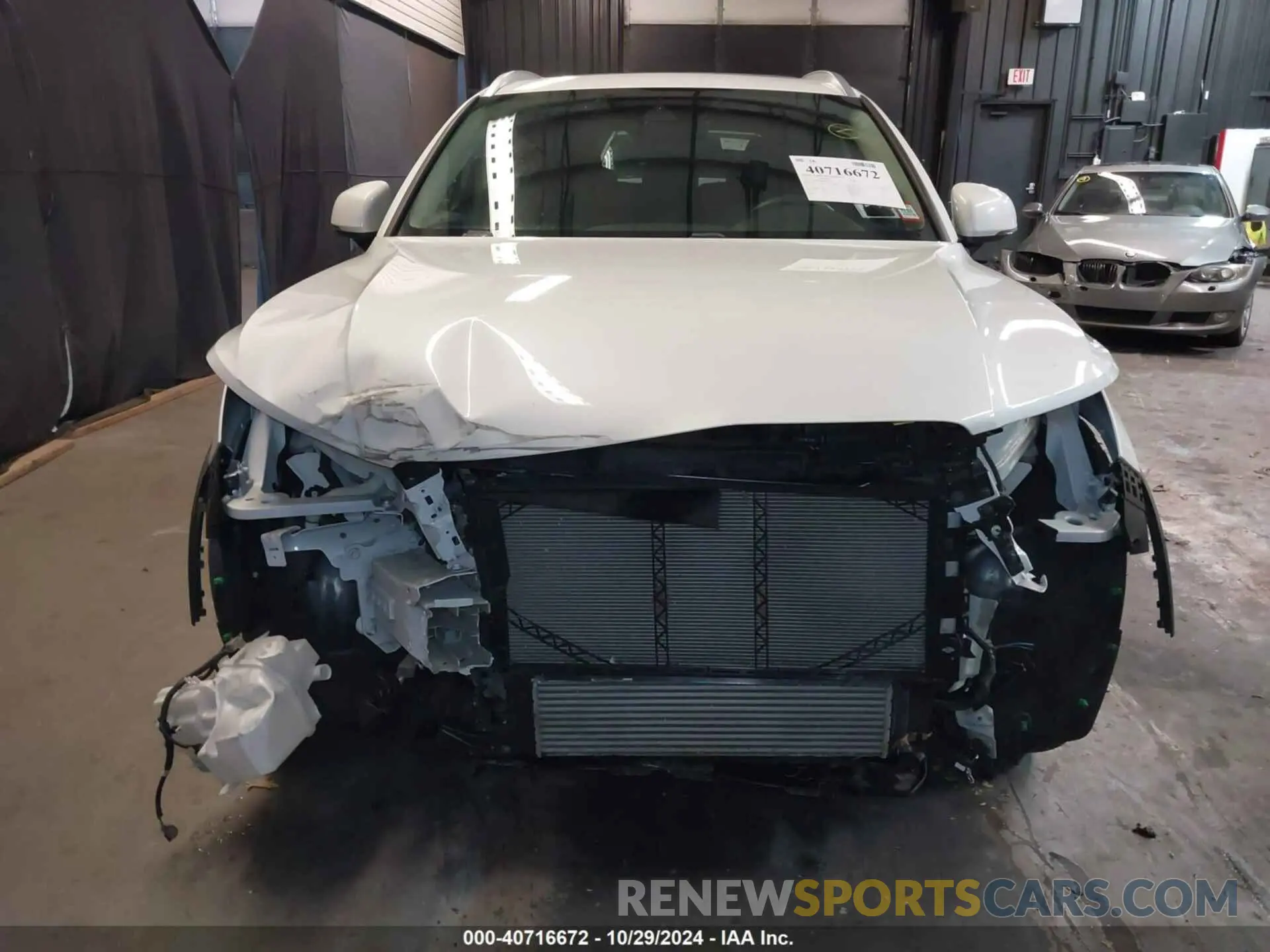 6 fotografías del automóvil dañado YV4162UK8M2433115 VOLVO XC40 2021
