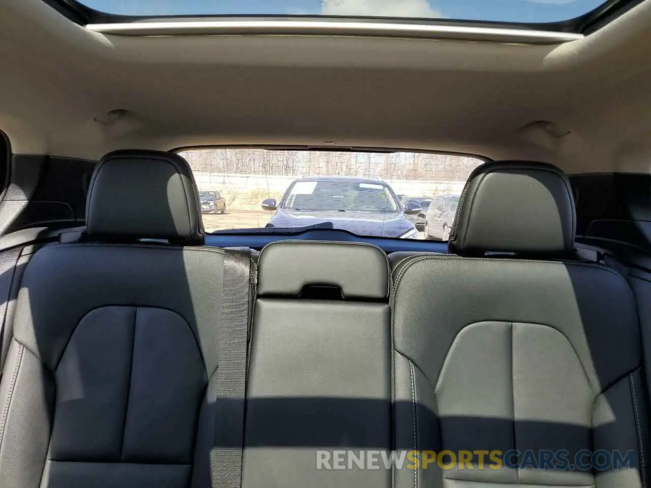 10 fotografías del automóvil dañado YV4162UK9M2509361 VOLVO XC40 2021