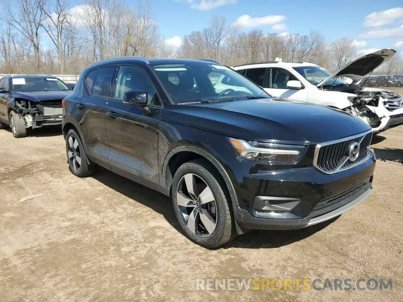 4 fotografías del automóvil dañado YV4162UK9M2509361 VOLVO XC40 2021