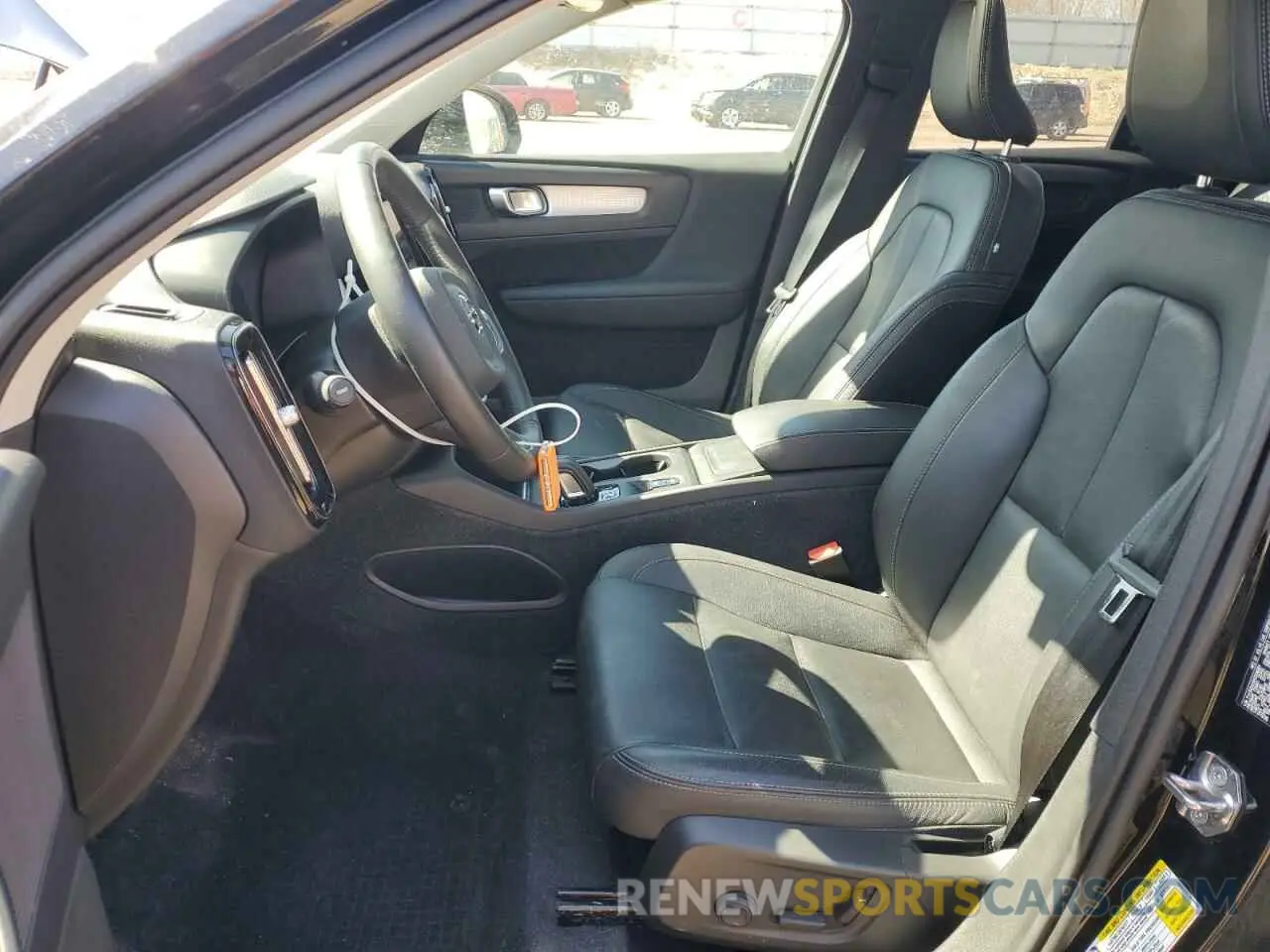 7 fotografías del automóvil dañado YV4162UK9M2509361 VOLVO XC40 2021