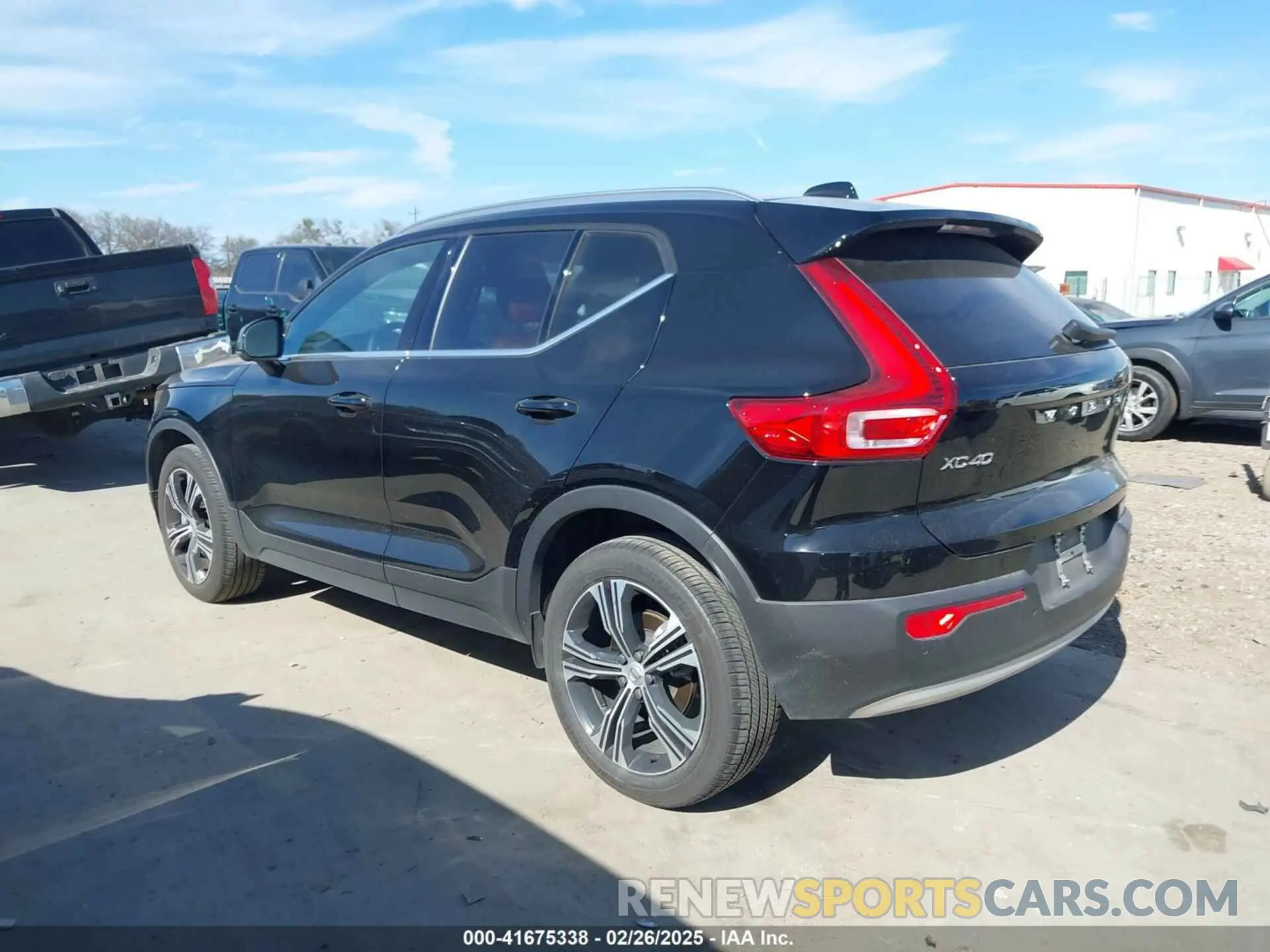 14 fotografías del automóvil dañado YV4162UL5M2569999 VOLVO XC40 2021