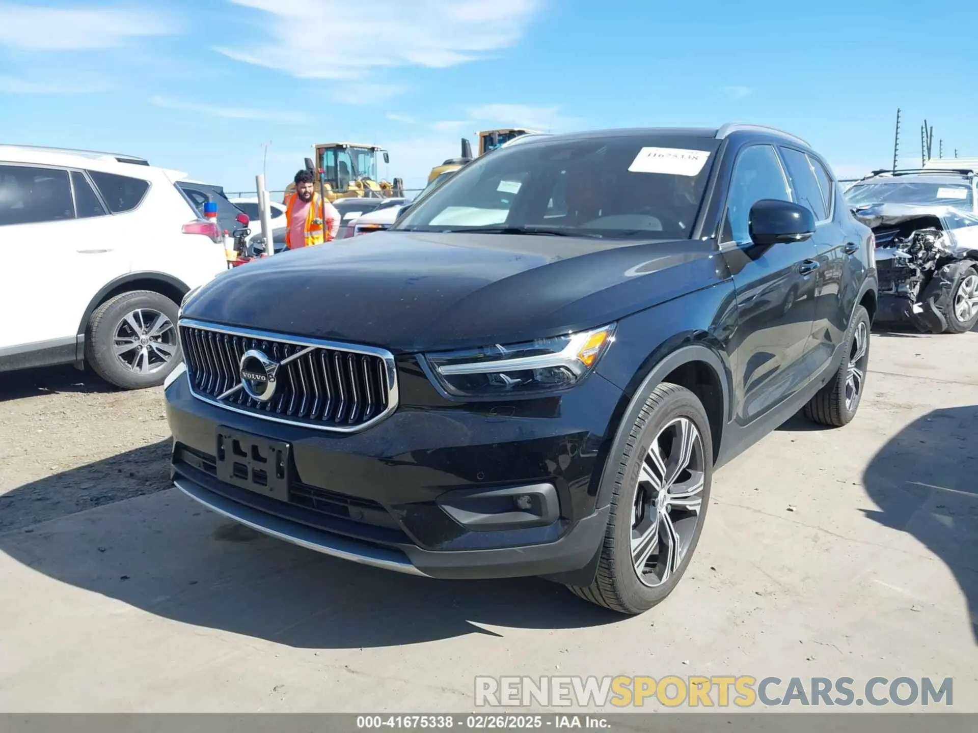 2 fotografías del automóvil dañado YV4162UL5M2569999 VOLVO XC40 2021