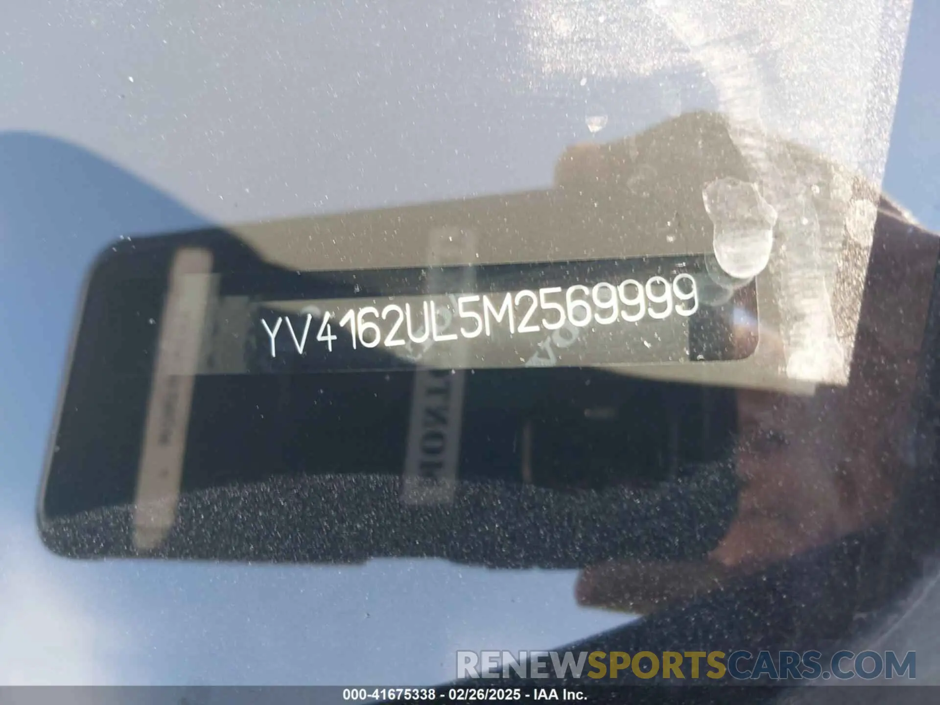 9 fotografías del automóvil dañado YV4162UL5M2569999 VOLVO XC40 2021