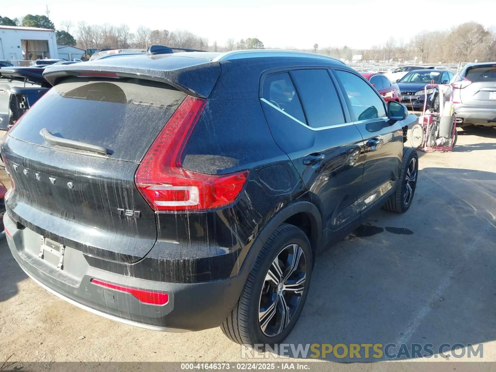 4 fotografías del automóvil dañado YV4162UL6M2510721 VOLVO XC40 2021