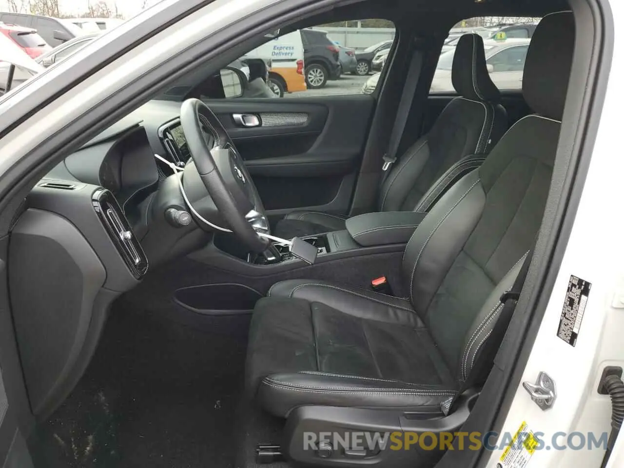 7 fotografías del automóvil dañado YV4162UM0M2579400 VOLVO XC40 2021