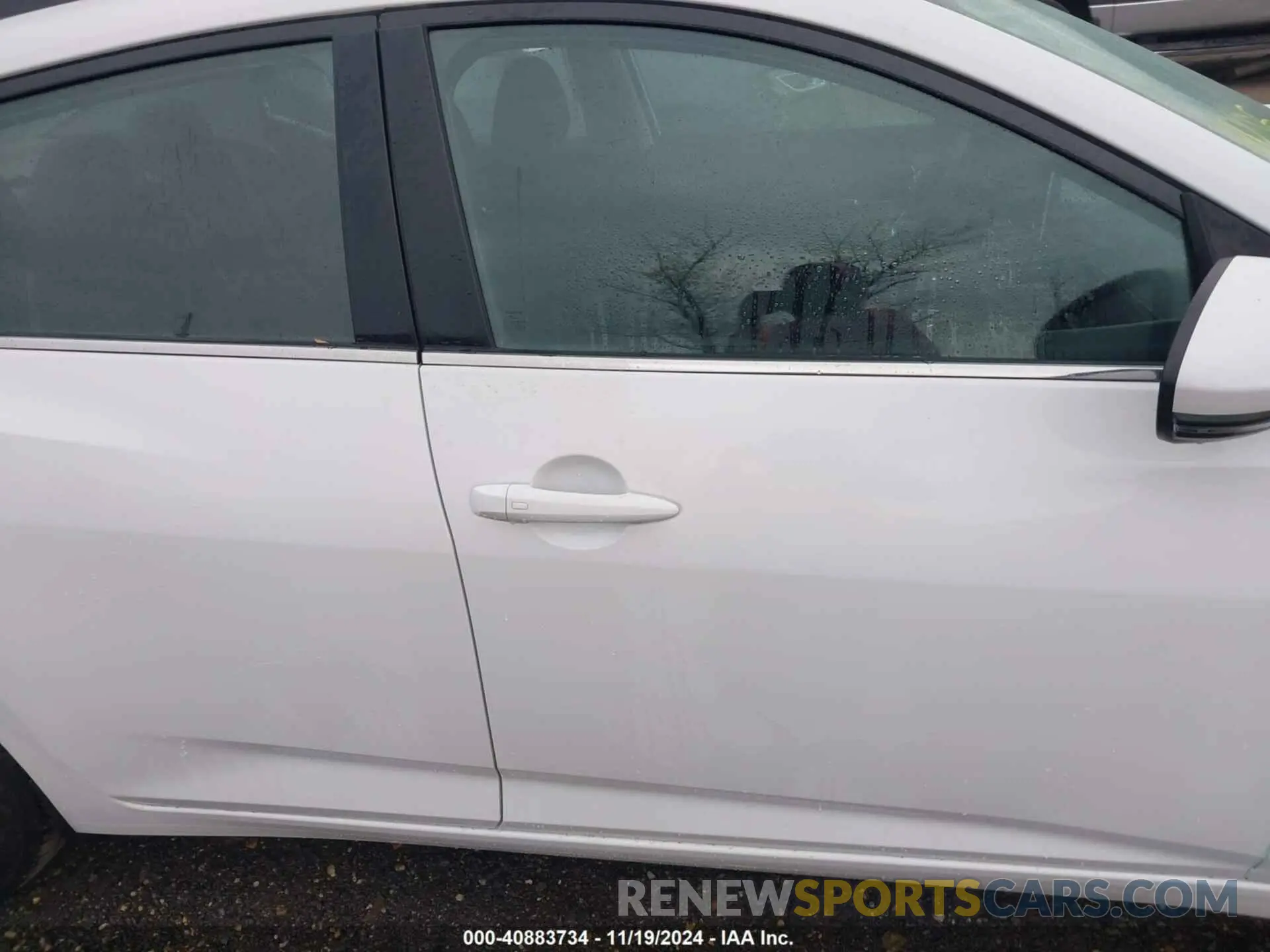 13 fotografías del automóvil dañado YV4162UM0M2615201 VOLVO XC40 2021