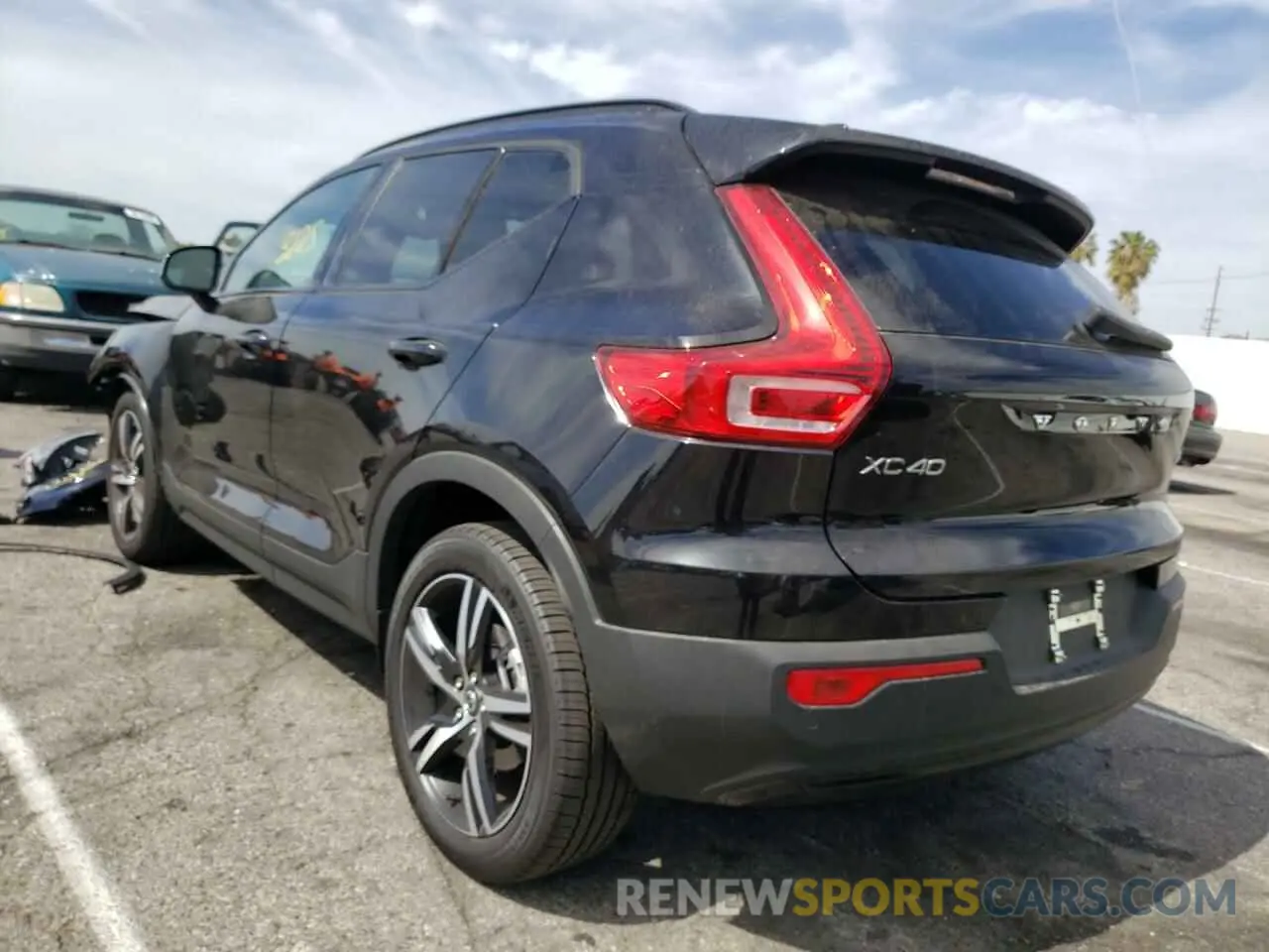 3 fotografías del automóvil dañado YV4162UM1M2593581 VOLVO XC40 2021