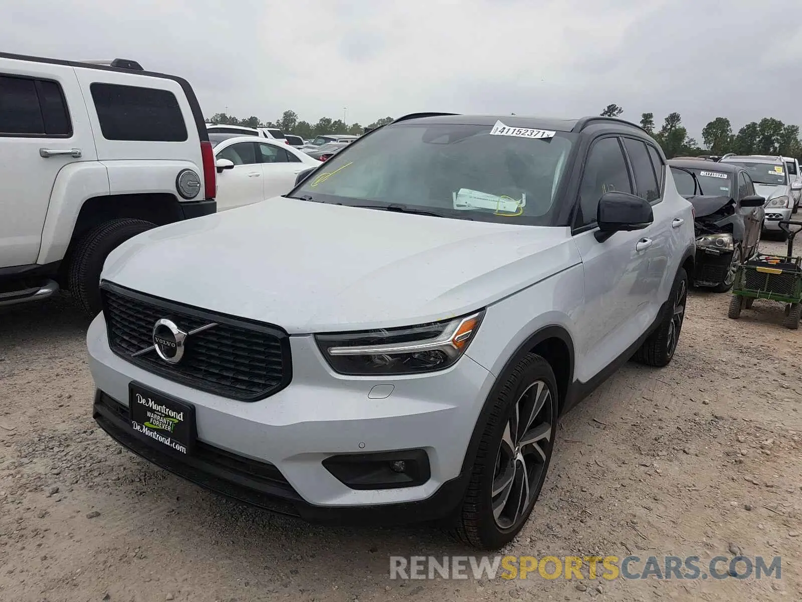 2 fotografías del automóvil dañado YV4162UM3M2416109 VOLVO XC40 2021