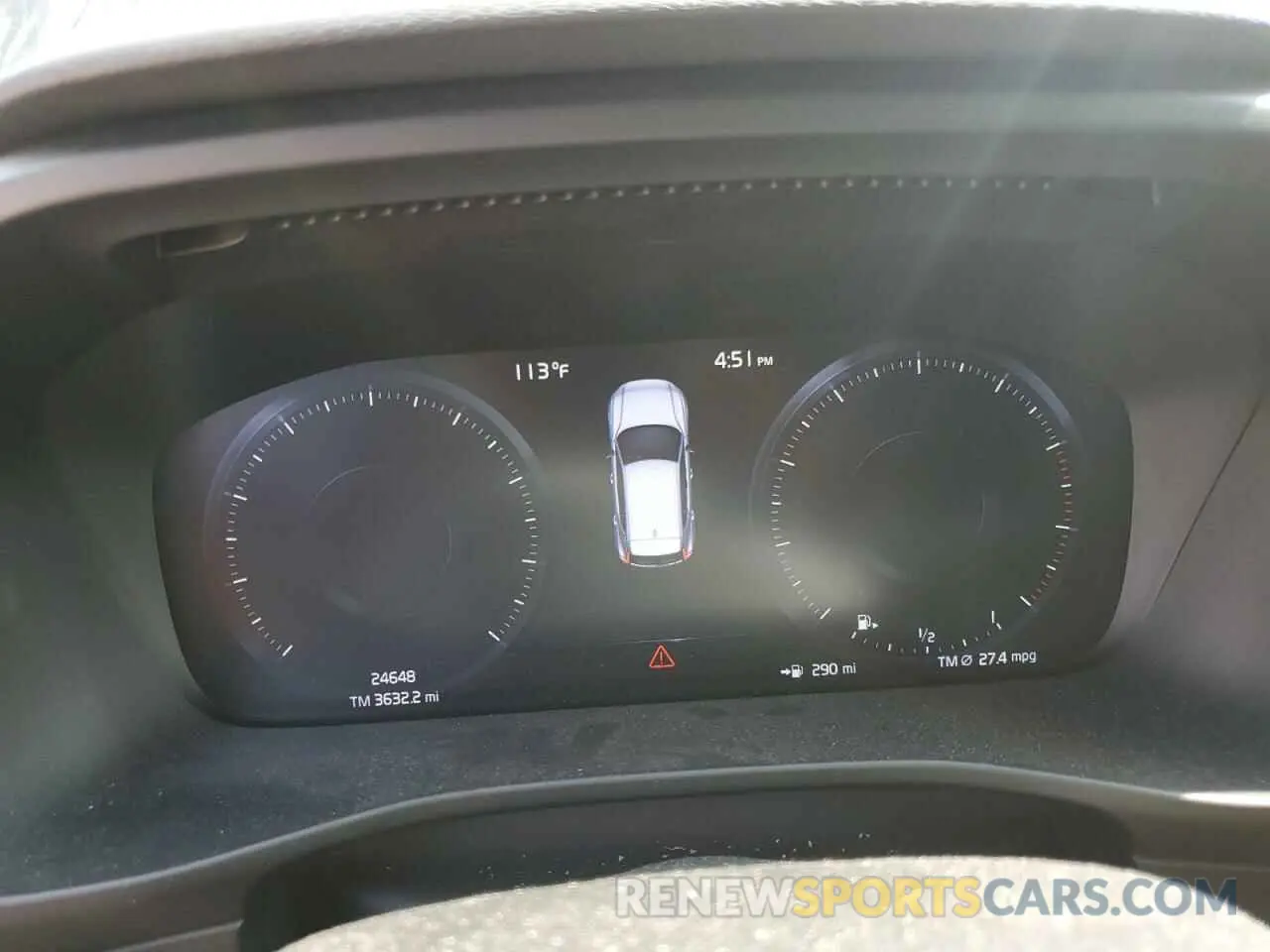 9 fotografías del automóvil dañado YV4162UM4M2493829 VOLVO XC40 2021