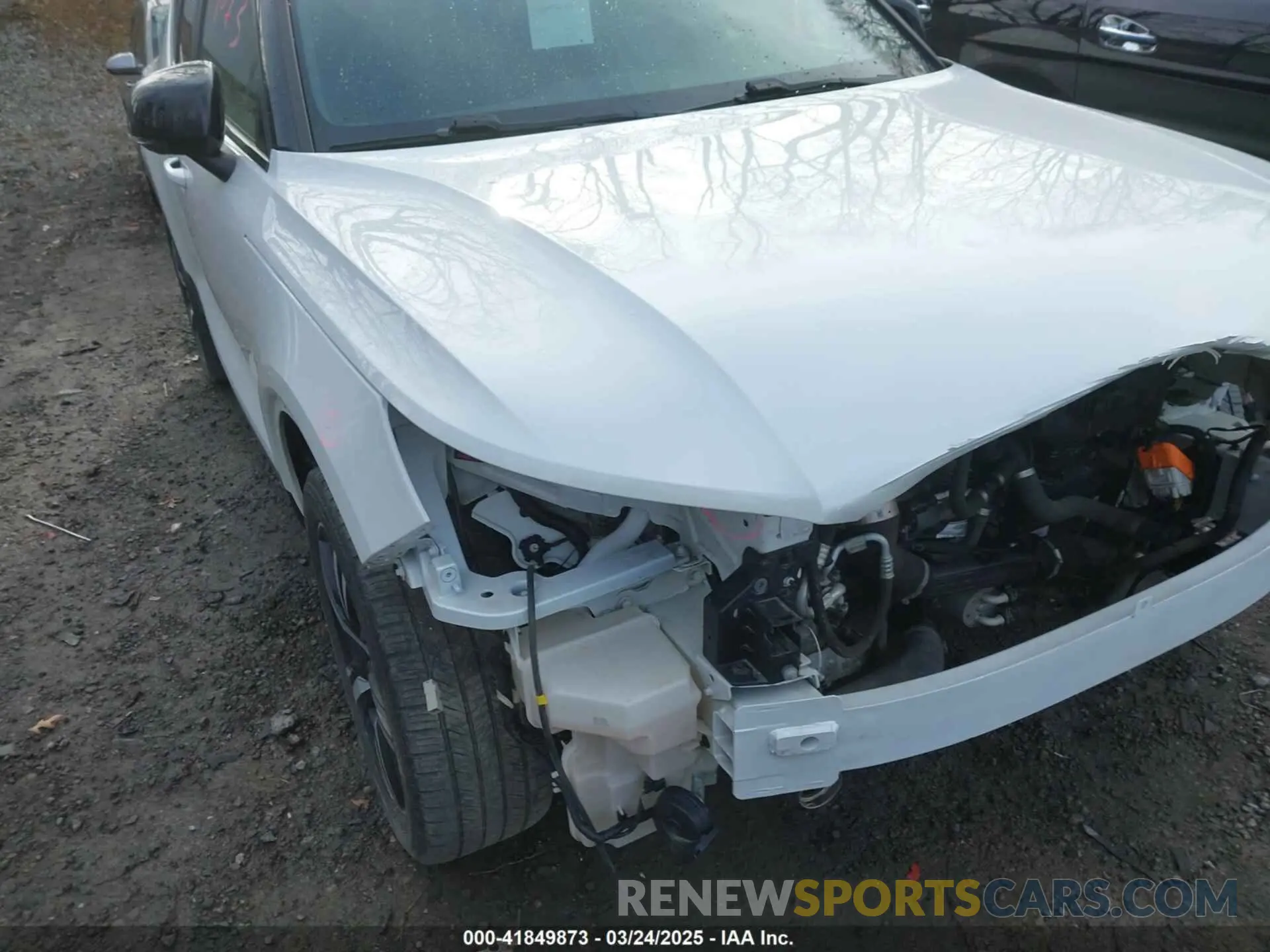 18 fotografías del automóvil dañado YV4162UM6M2402320 VOLVO XC40 2021