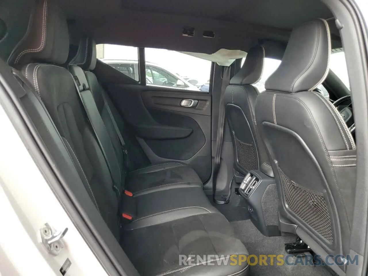 11 fotografías del automóvil dañado YV4162UM6M2471962 VOLVO XC40 2021