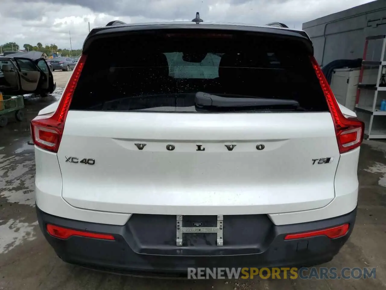 6 fotografías del automóvil dañado YV4162UM6M2471962 VOLVO XC40 2021