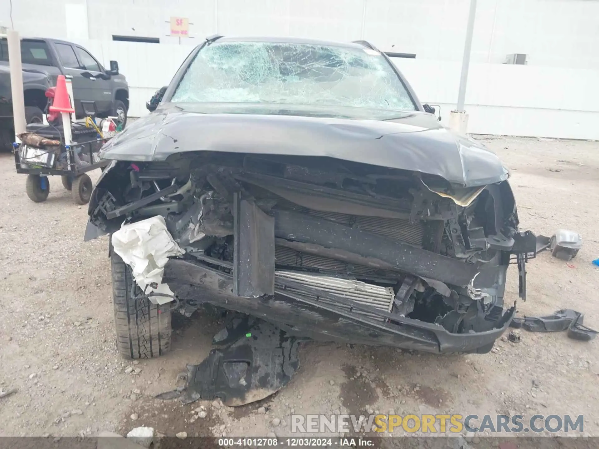 18 fotografías del automóvil dañado YV4162UM7M2526791 VOLVO XC40 2021