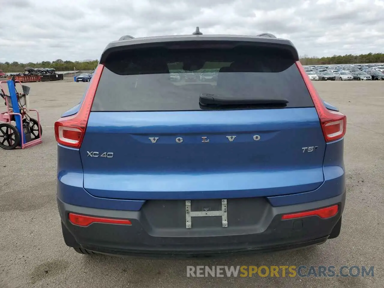 6 fotografías del automóvil dañado YV4162UM7M2565137 VOLVO XC40 2021