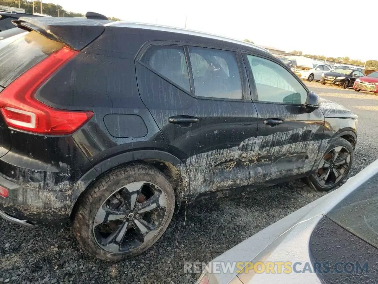 3 fotografías del automóvil dañado YV4AC2HKXM2430316 VOLVO XC40 2021