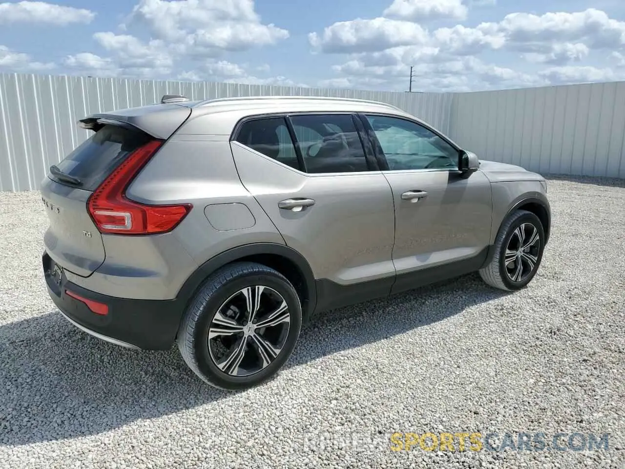 3 fotografías del automóvil dañado YV4AC2HL7M2598441 VOLVO XC40 2021