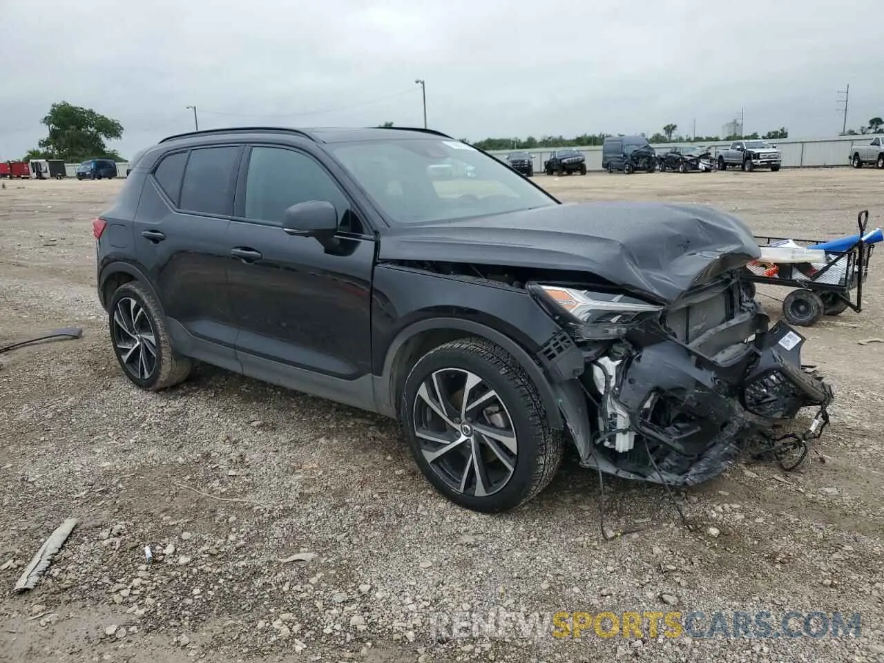 4 fotografías del automóvil dañado YV4AC2HM9M2561819 VOLVO XC40 2021