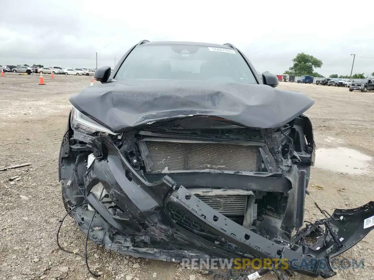 5 fotografías del automóvil dañado YV4AC2HM9M2561819 VOLVO XC40 2021