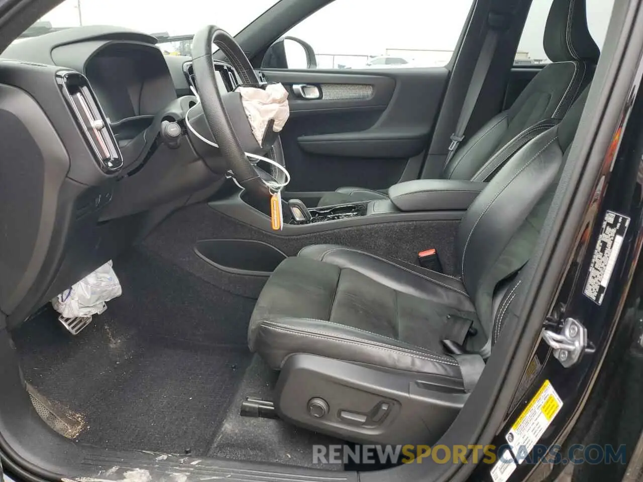 7 fotografías del automóvil dañado YV4AC2HM9M2561819 VOLVO XC40 2021