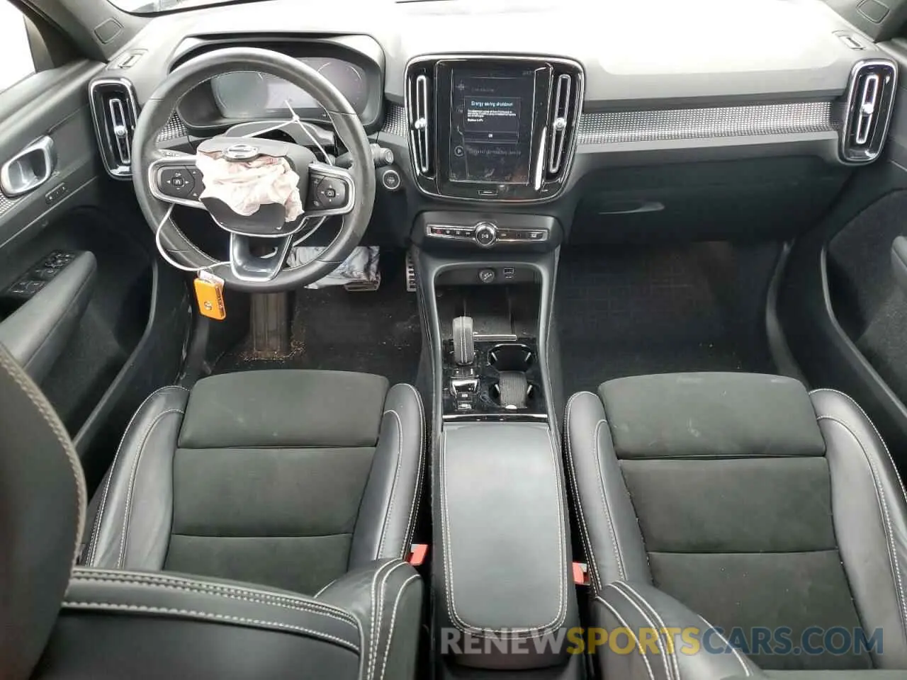 8 fotografías del automóvil dañado YV4AC2HM9M2561819 VOLVO XC40 2021