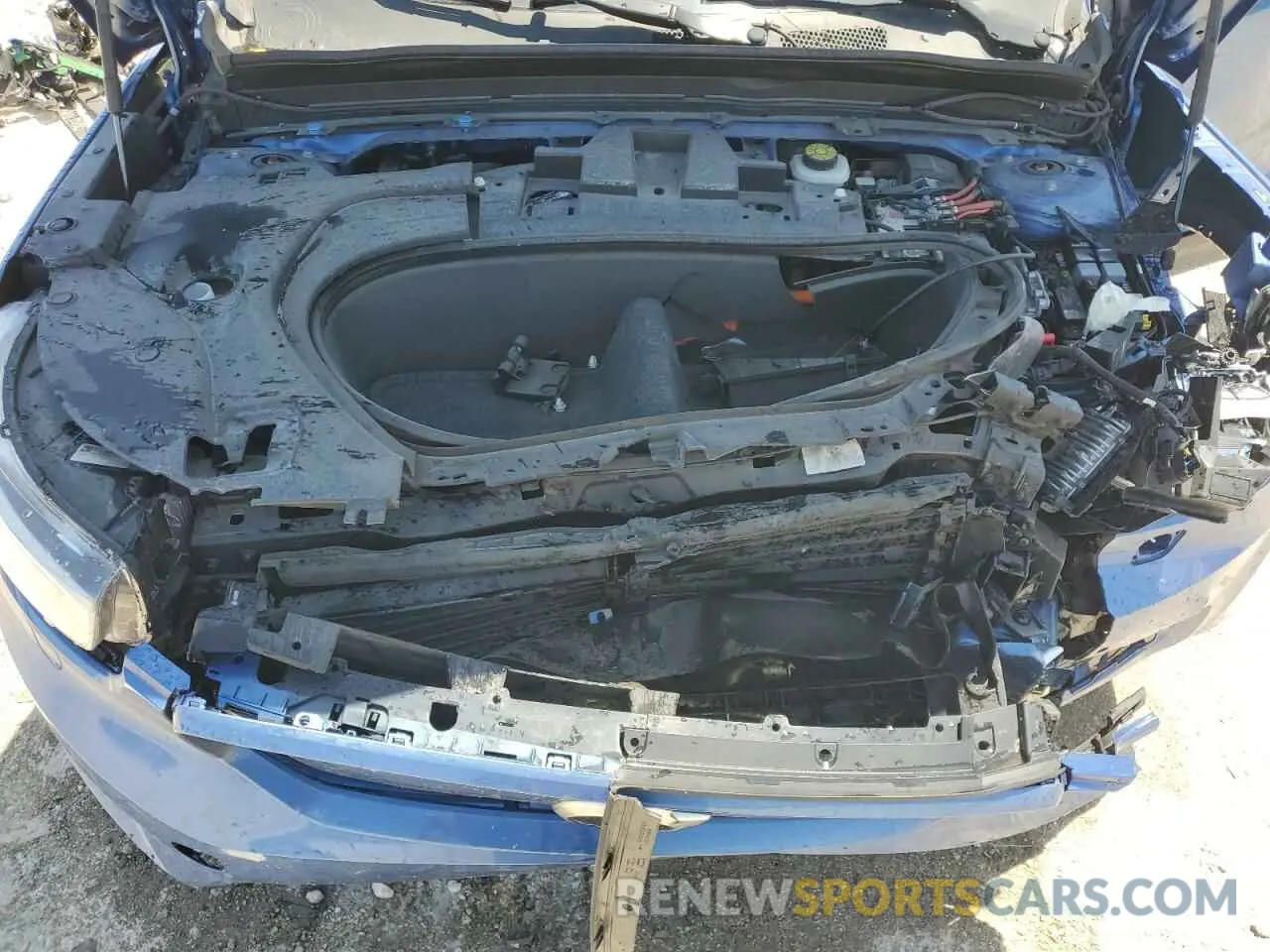 12 fotografías del automóvil dañado YV4ED3UR2M2558167 VOLVO XC40 2021