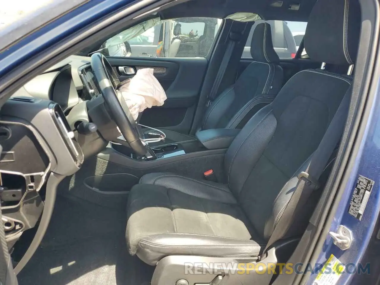 7 fotografías del automóvil dañado YV4ED3UR2M2558167 VOLVO XC40 2021