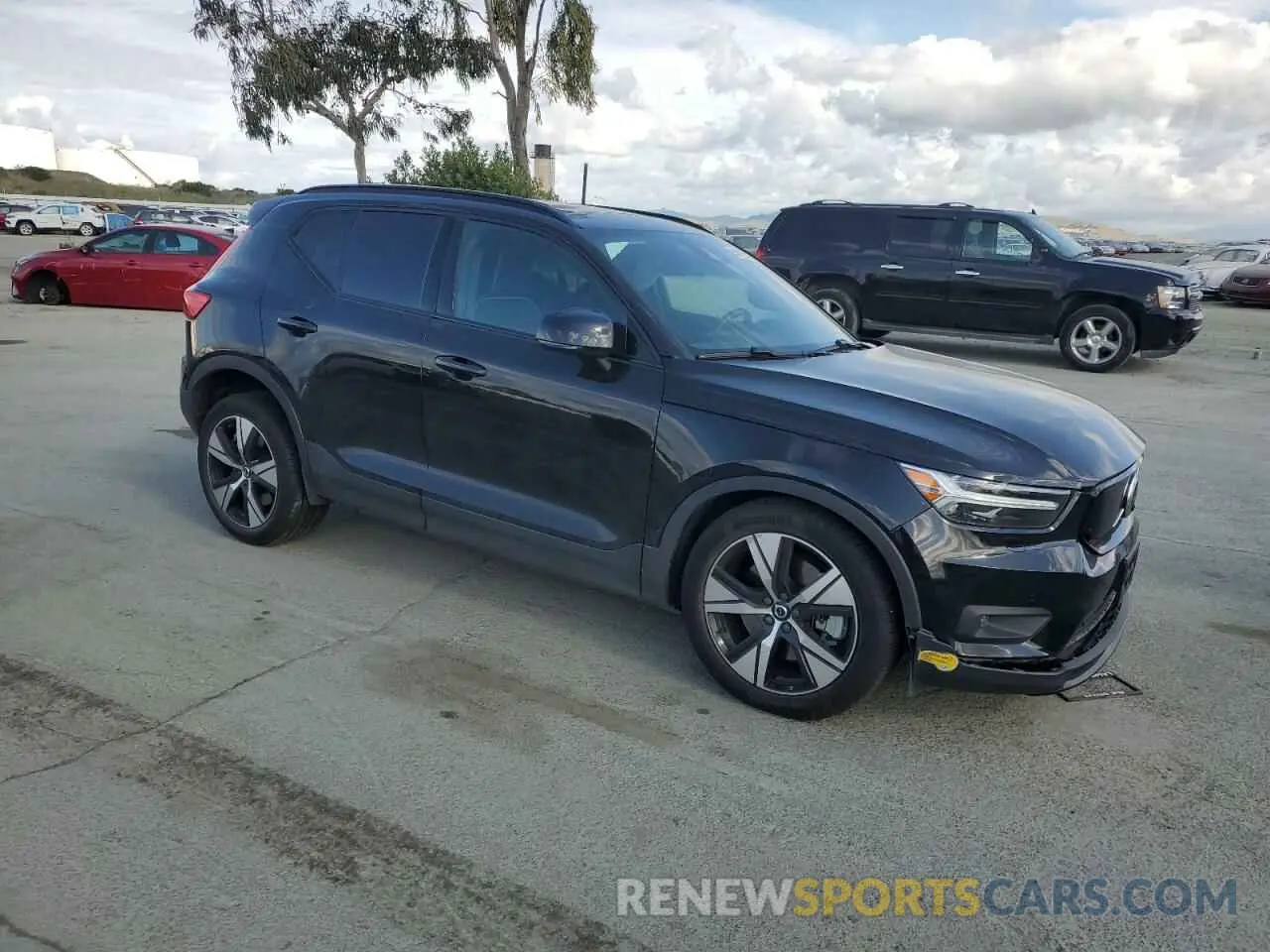 4 fotografías del automóvil dañado YV4ED3UR2M2567418 VOLVO XC40 2021
