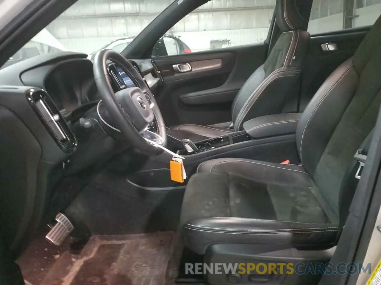 7 fotografías del automóvil dañado YV4ED3UR3M2533813 VOLVO XC40 2021
