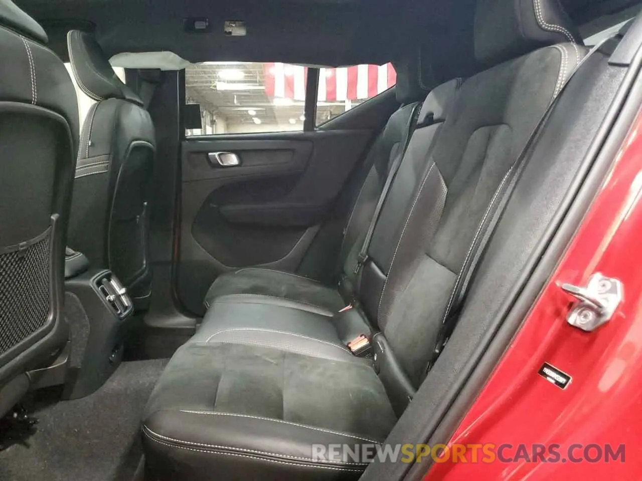 11 fotografías del automóvil dañado YV4ED3UR8M2529871 VOLVO XC40 2021