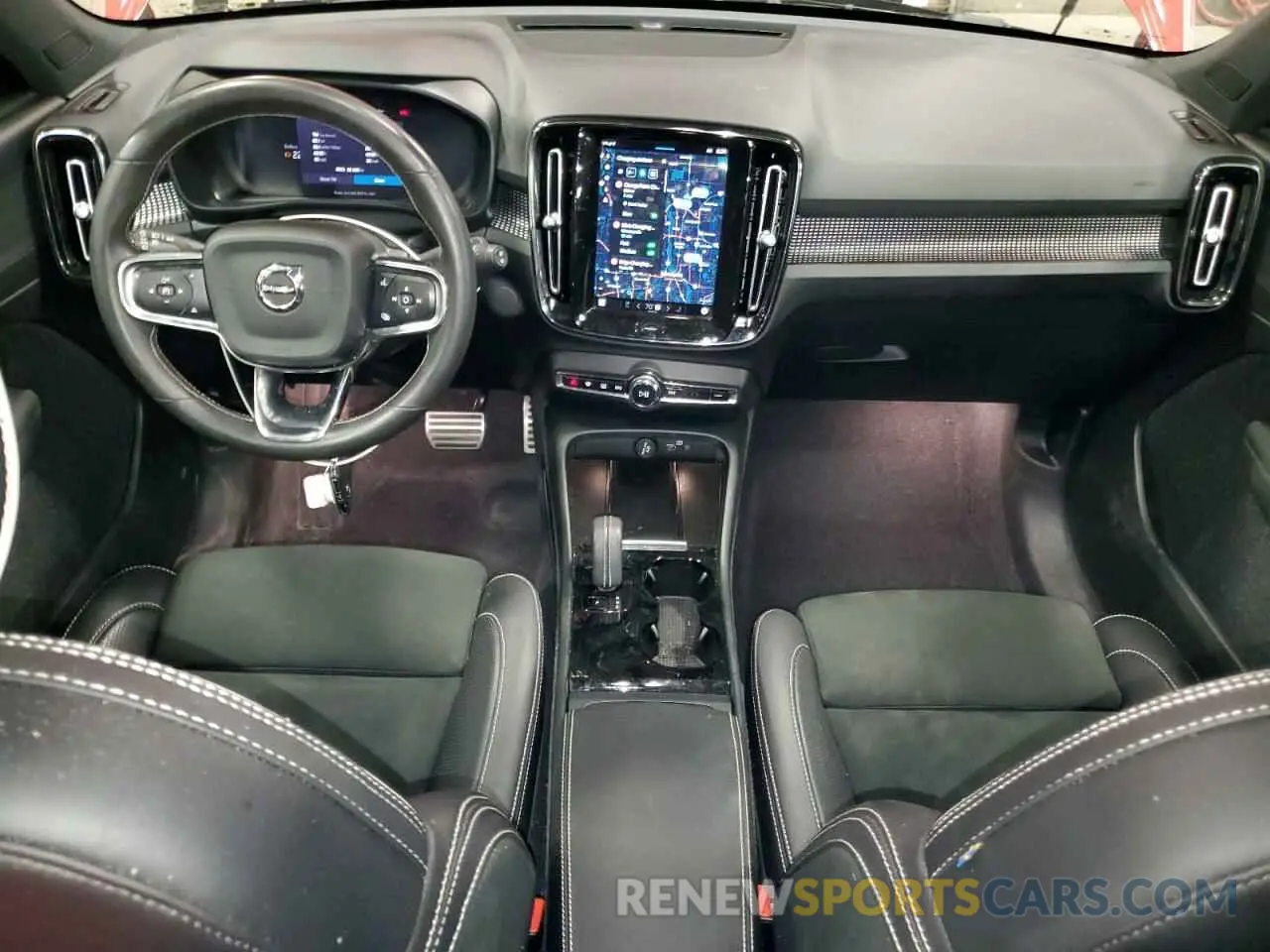 8 fotografías del automóvil dañado YV4ED3UR8M2529871 VOLVO XC40 2021