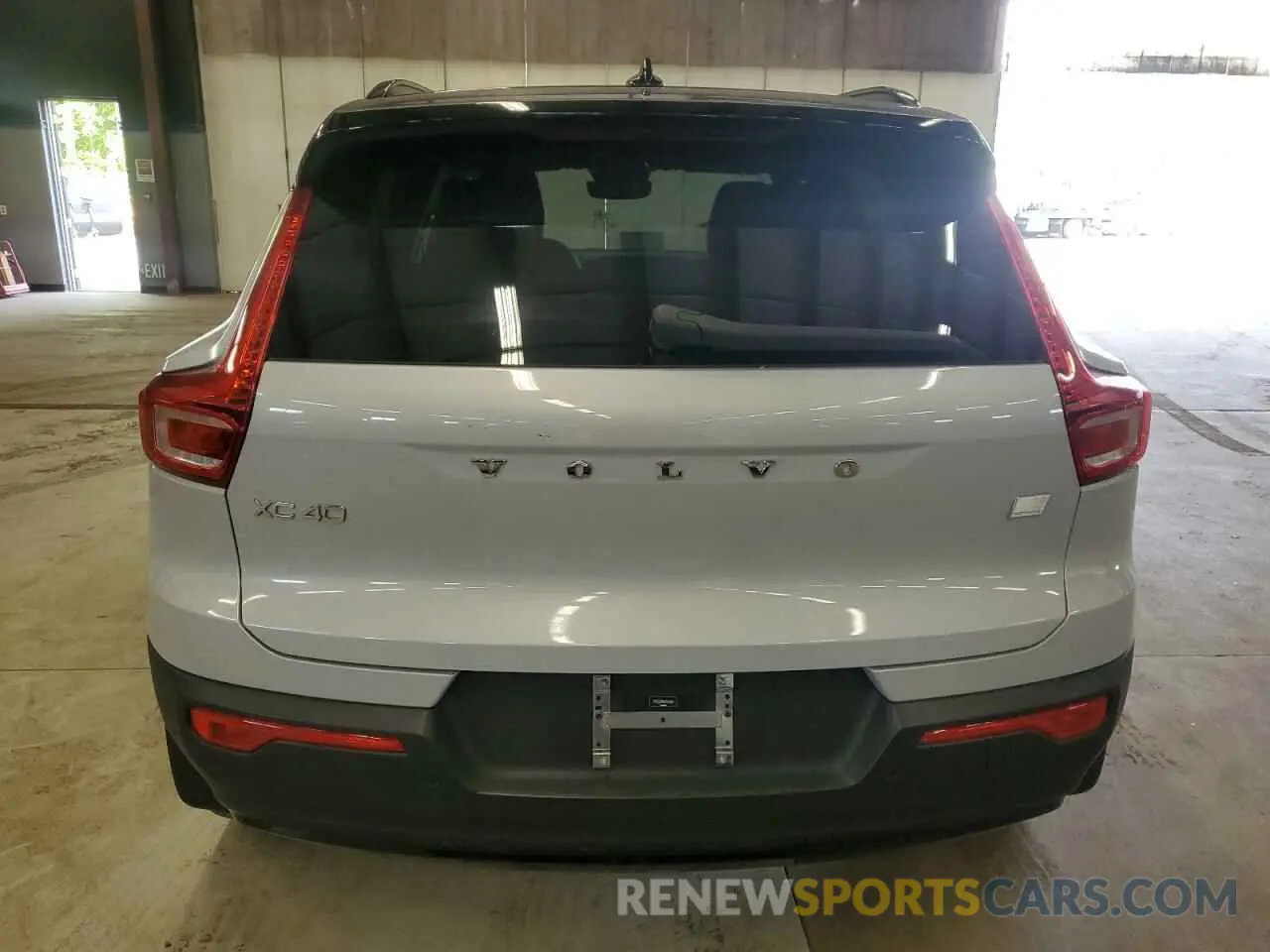 6 fotografías del automóvil dañado YV4ED3UR8M2546301 VOLVO XC40 2021