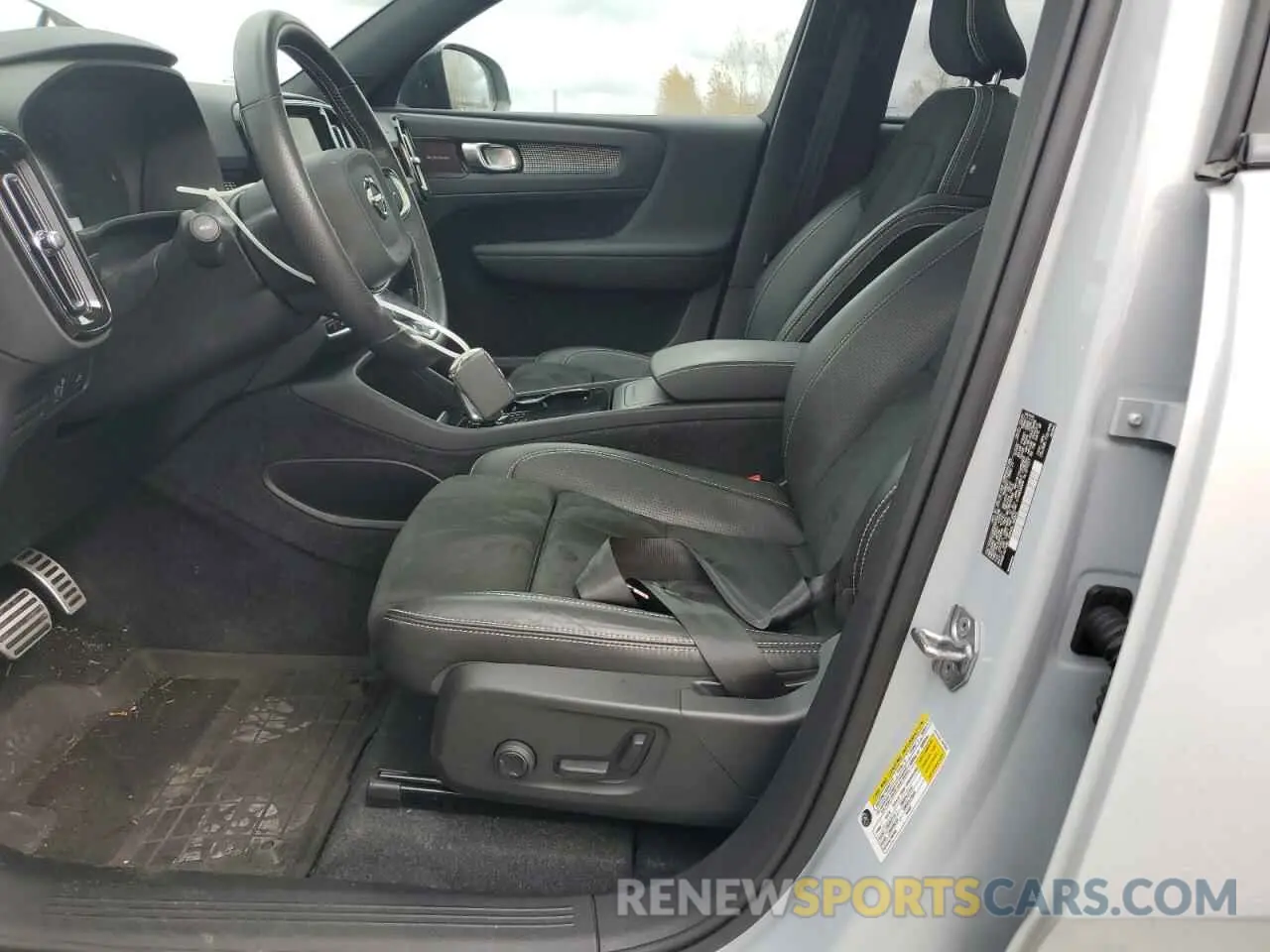 7 fotografías del automóvil dañado YV4ED3URXM2554318 VOLVO XC40 2021
