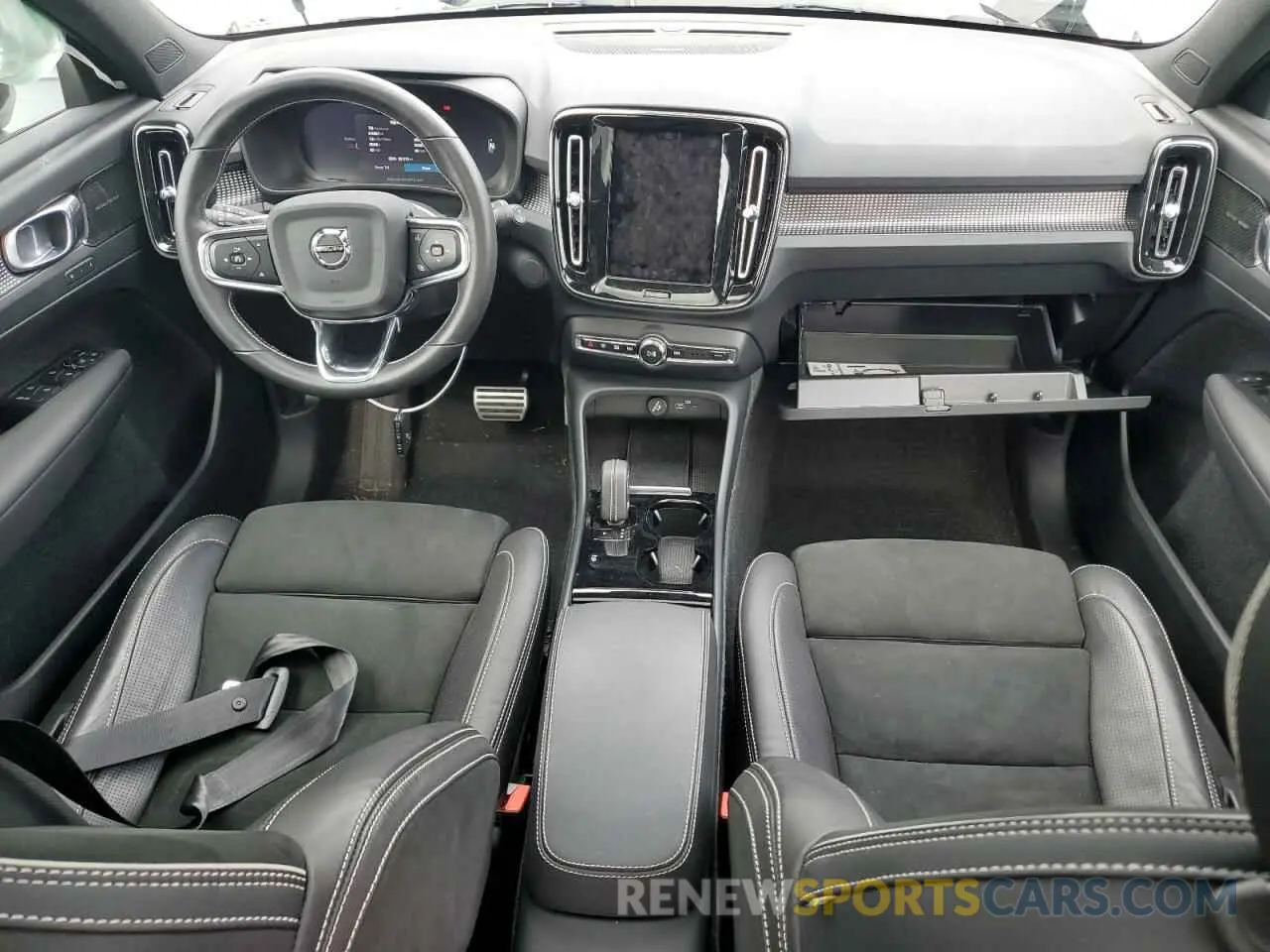 8 fotografías del automóvil dañado YV4ED3URXM2554318 VOLVO XC40 2021