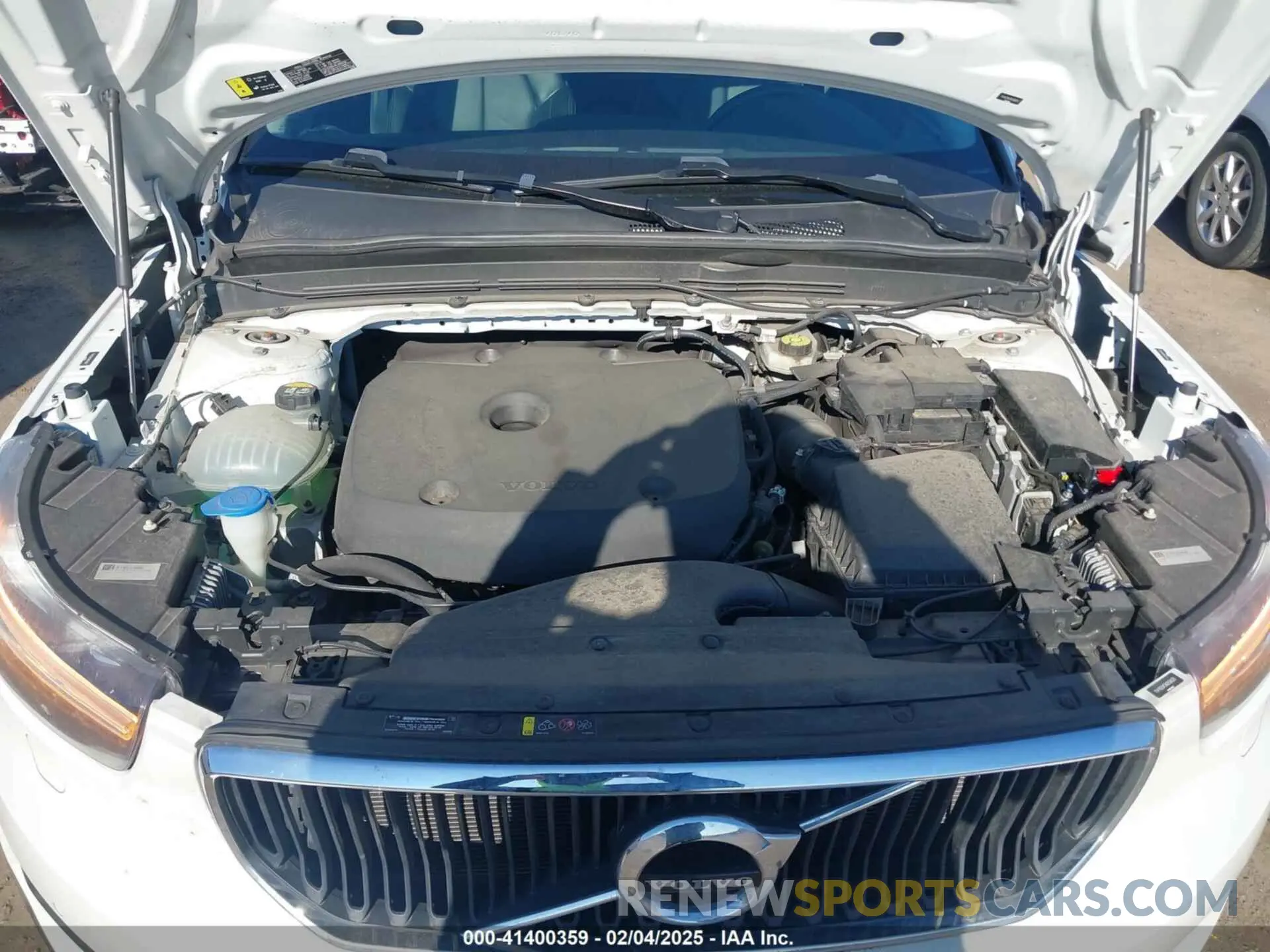 10 fotografías del automóvil dañado YV4162UK5N2656620 VOLVO XC40 2022