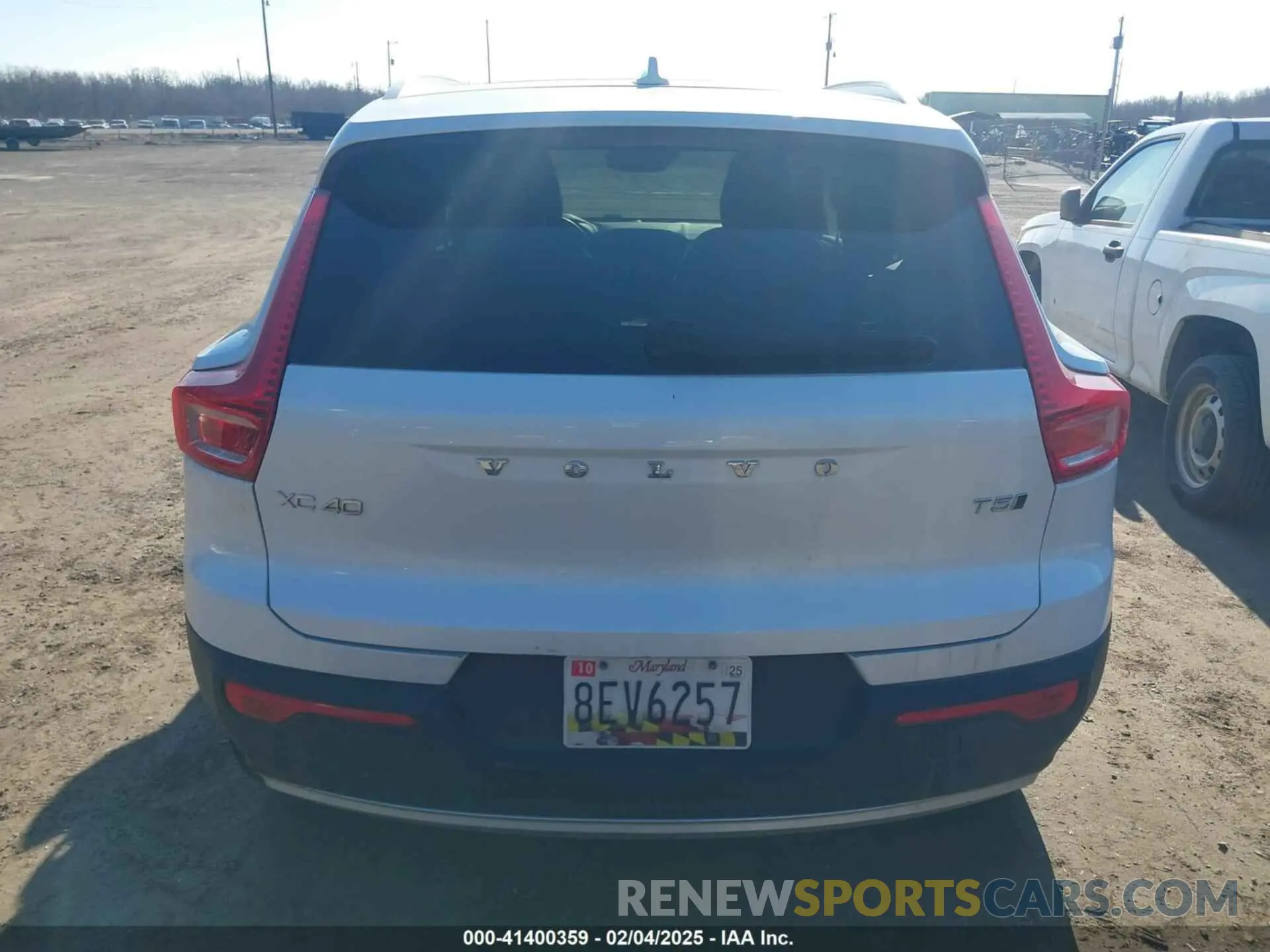 15 fotografías del automóvil dañado YV4162UK5N2656620 VOLVO XC40 2022