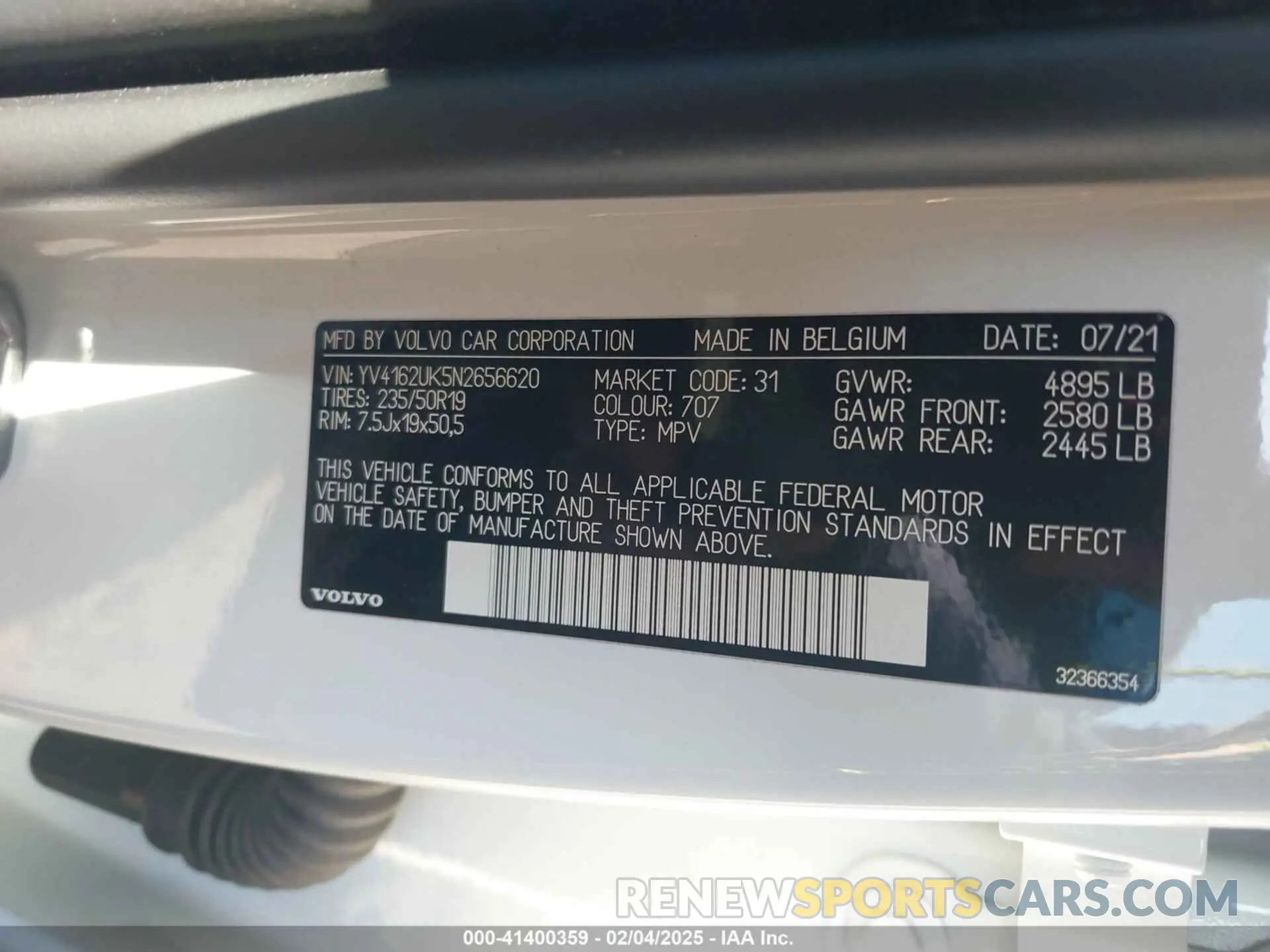 9 fotografías del automóvil dañado YV4162UK5N2656620 VOLVO XC40 2022