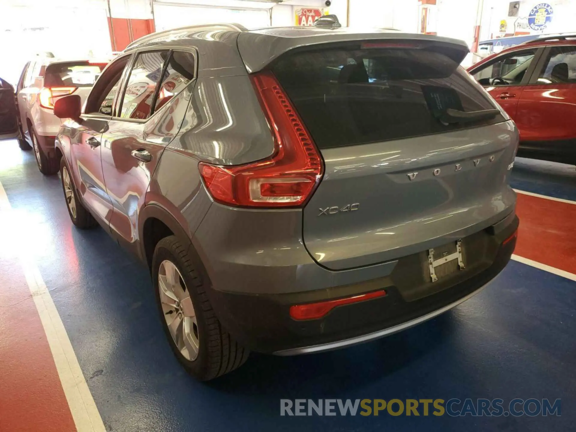 15 fotografías del automóvil dañado YV4162UK7N2764639 VOLVO XC40 2022