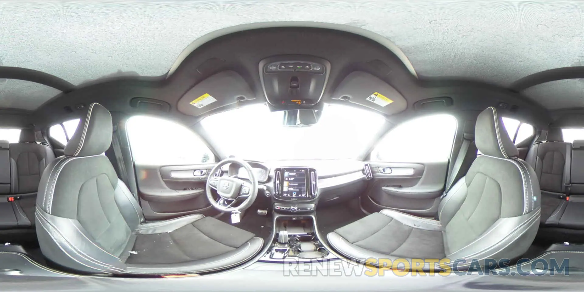 15 fotografías del automóvil dañado YV4162UM3N2647058 VOLVO XC40 2022