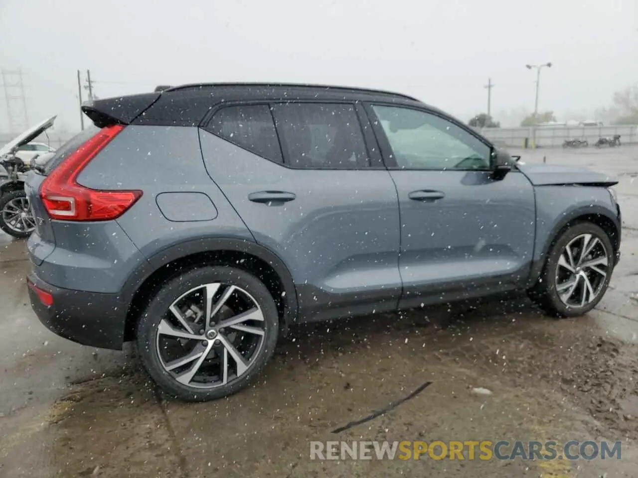 3 fotografías del automóvil dañado YV4162UM3N2647058 VOLVO XC40 2022