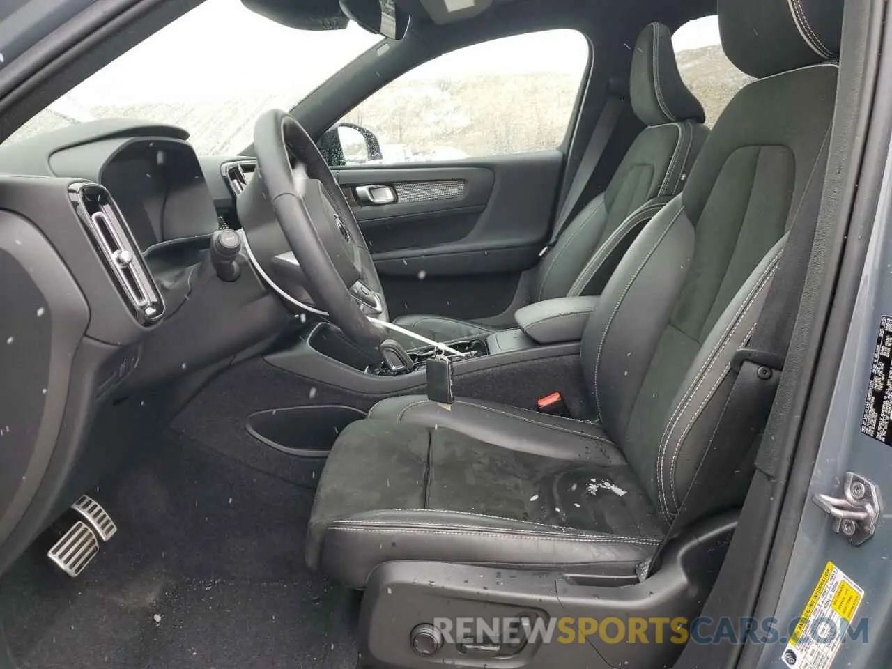 7 fotografías del automóvil dañado YV4162UM3N2647058 VOLVO XC40 2022