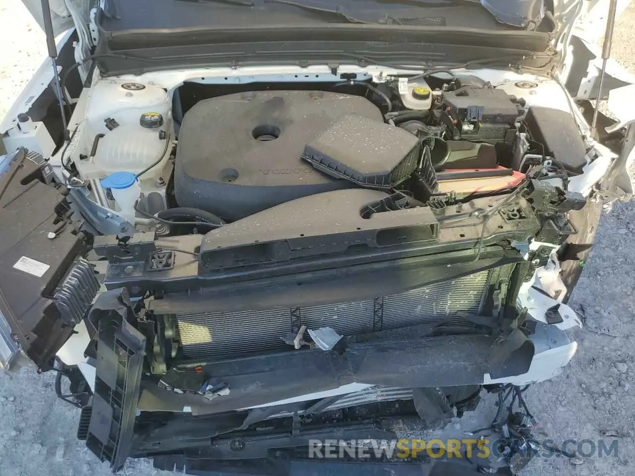 11 fotografías del automóvil dañado YV4162UM4N2693790 VOLVO XC40 2022