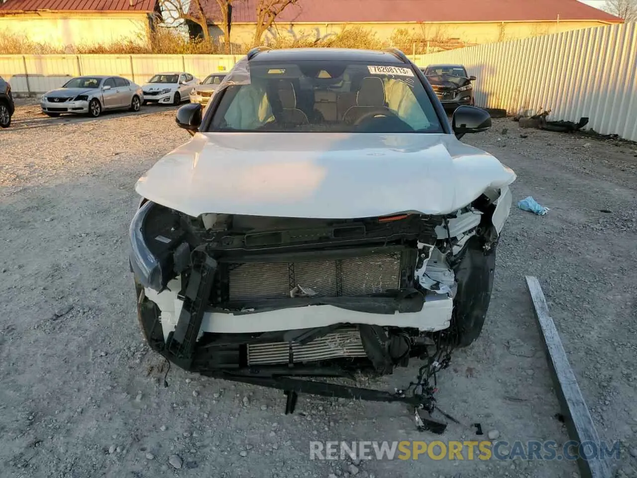 5 fotografías del automóvil dañado YV4162UM4N2693790 VOLVO XC40 2022