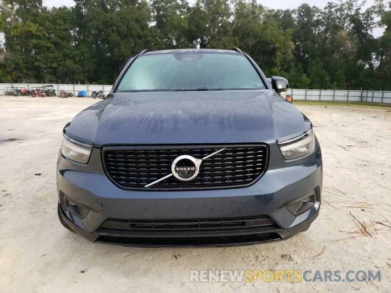5 fotografías del automóvil dañado YV4162UM7N2647063 VOLVO XC40 2022