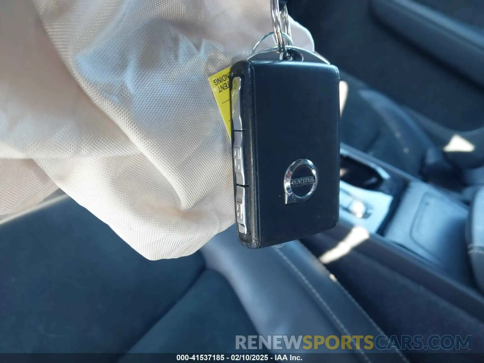 11 fotografías del automóvil dañado YV4162UM7N2730895 VOLVO XC40 2022