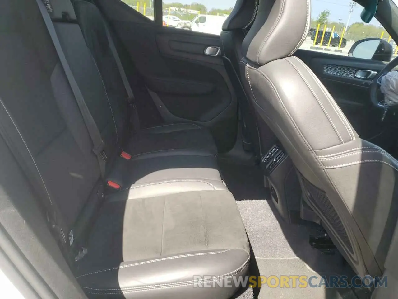 11 fotografías del automóvil dañado YV4162UM8N2694604 VOLVO XC40 2022