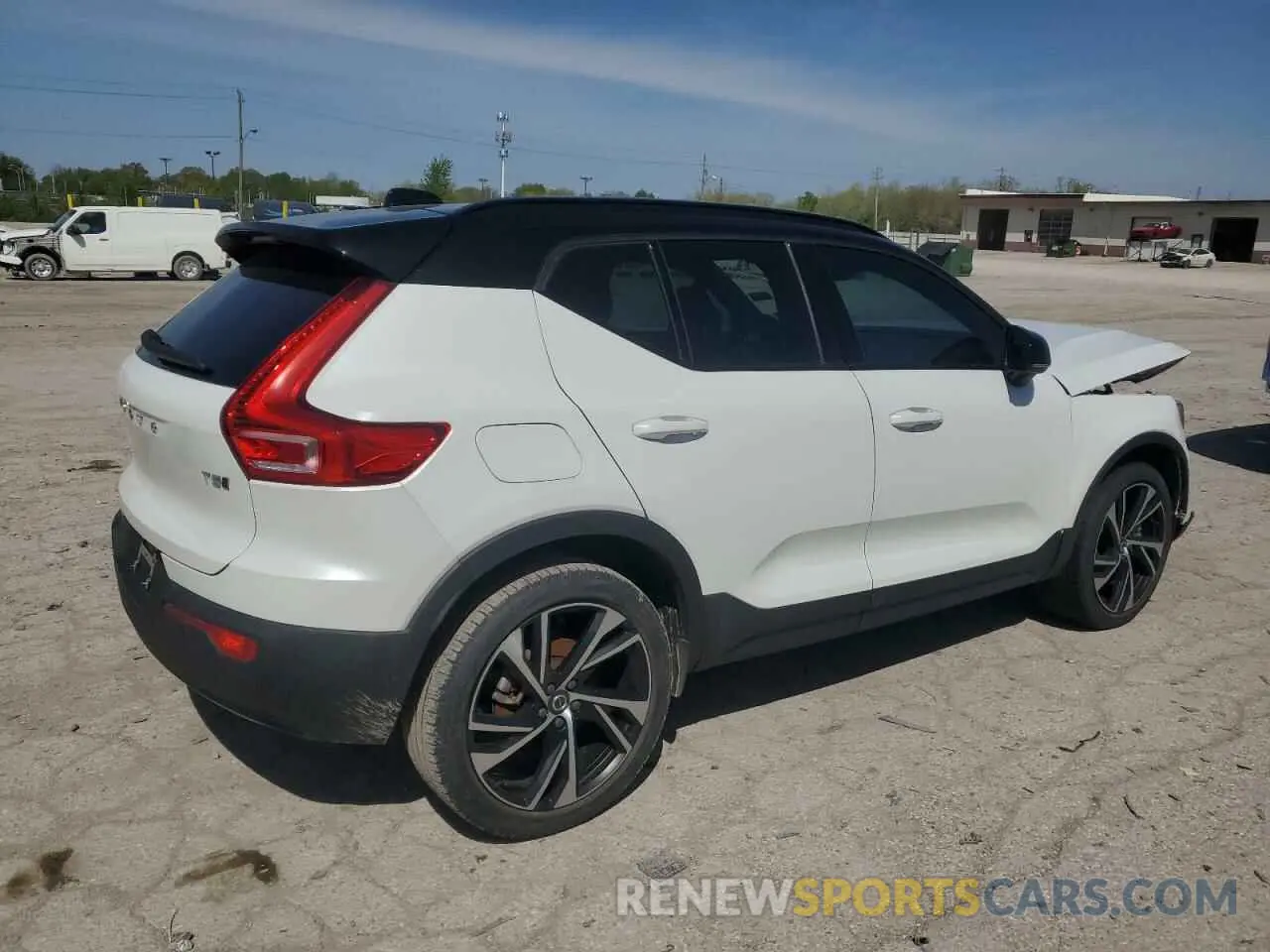 3 fotografías del automóvil dañado YV4162UM8N2694604 VOLVO XC40 2022
